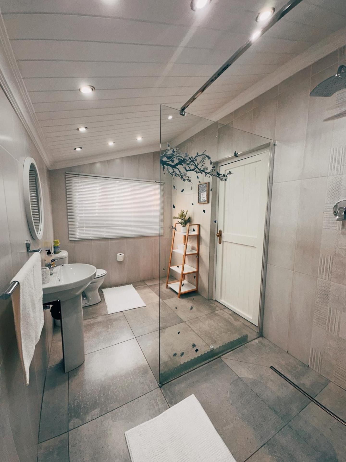Deluxe Double Room with Shower