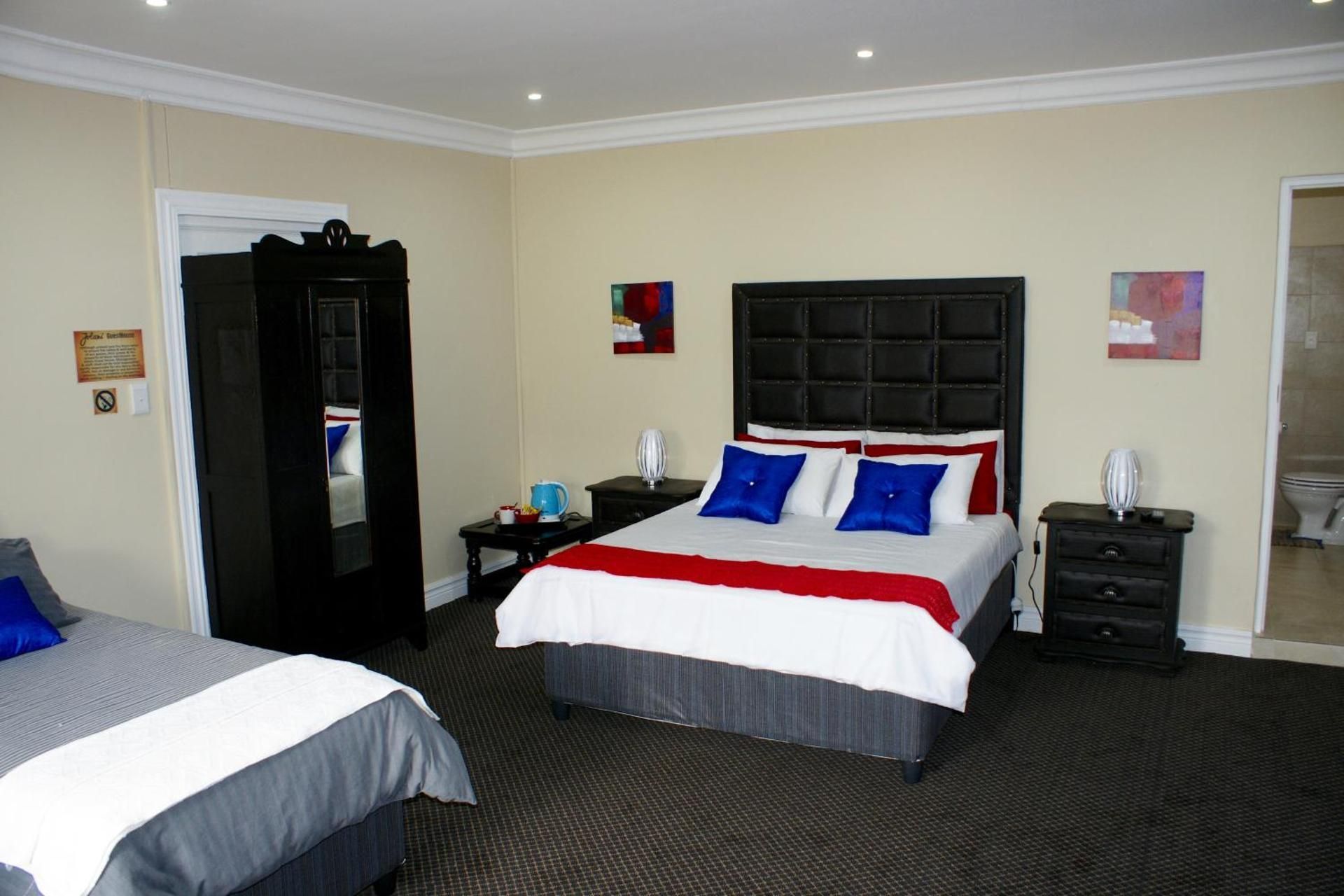 Deluxe Family Room