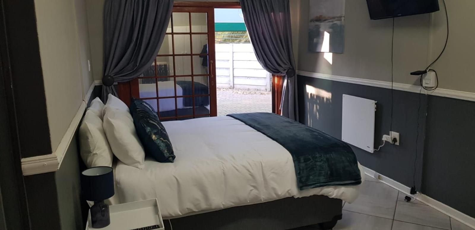 Deluxe Double Room with Shower