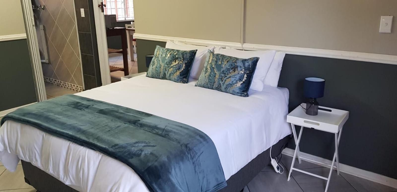 Deluxe Double Room with Shower