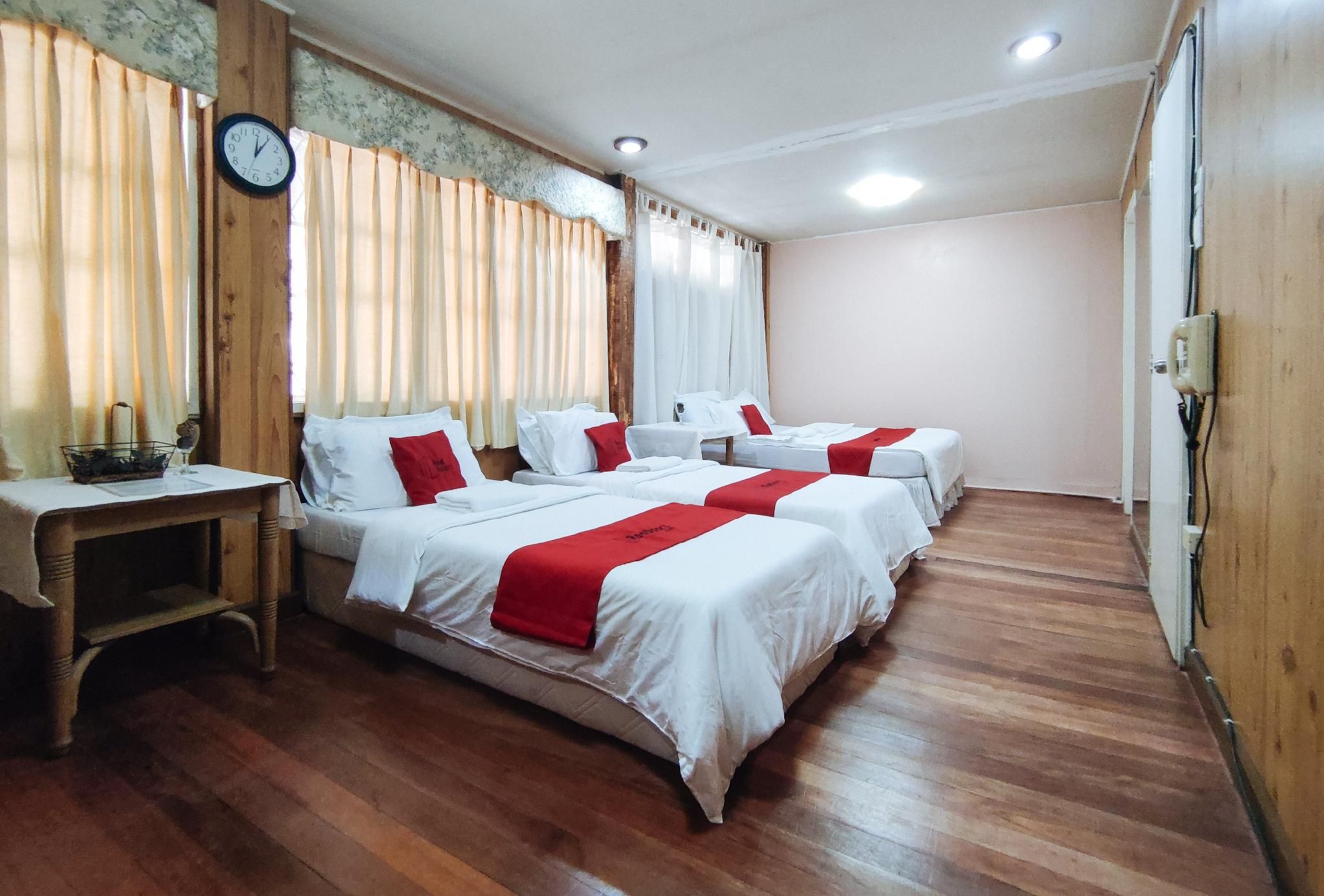 Family Room 8