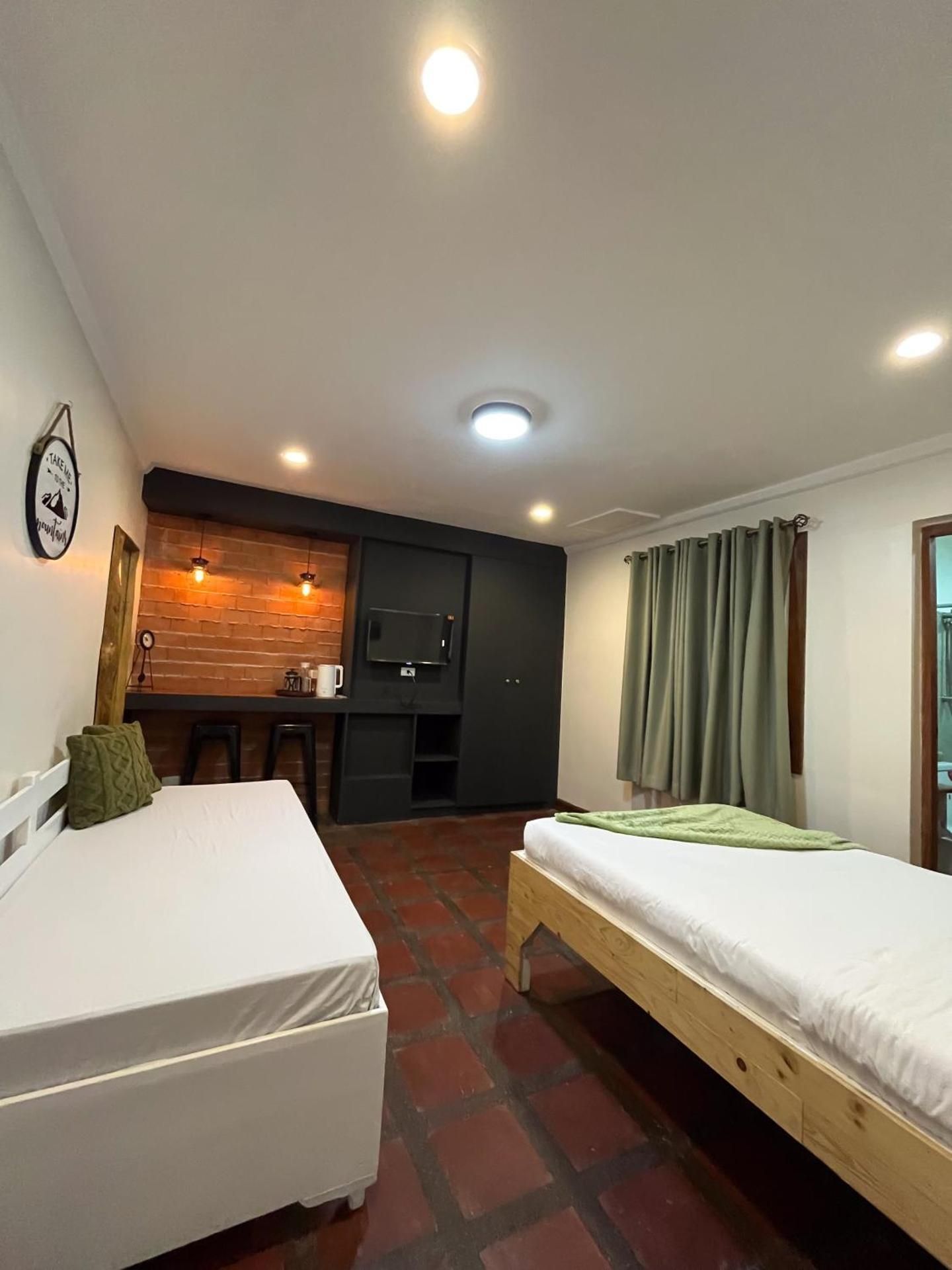 Basic Triple Room