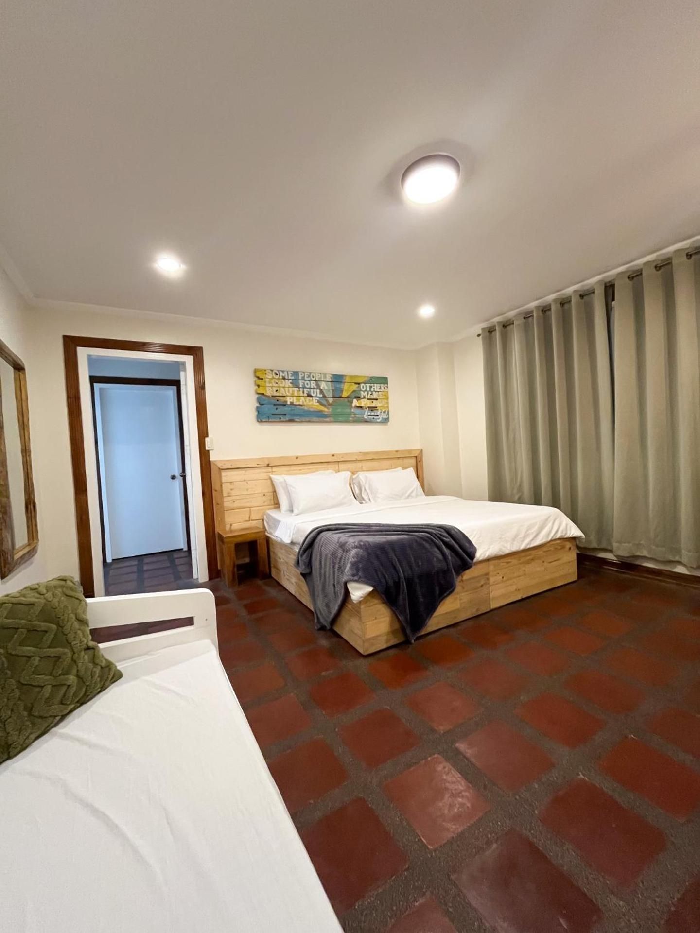 Economy Quadruple Room with Shared Bathroom