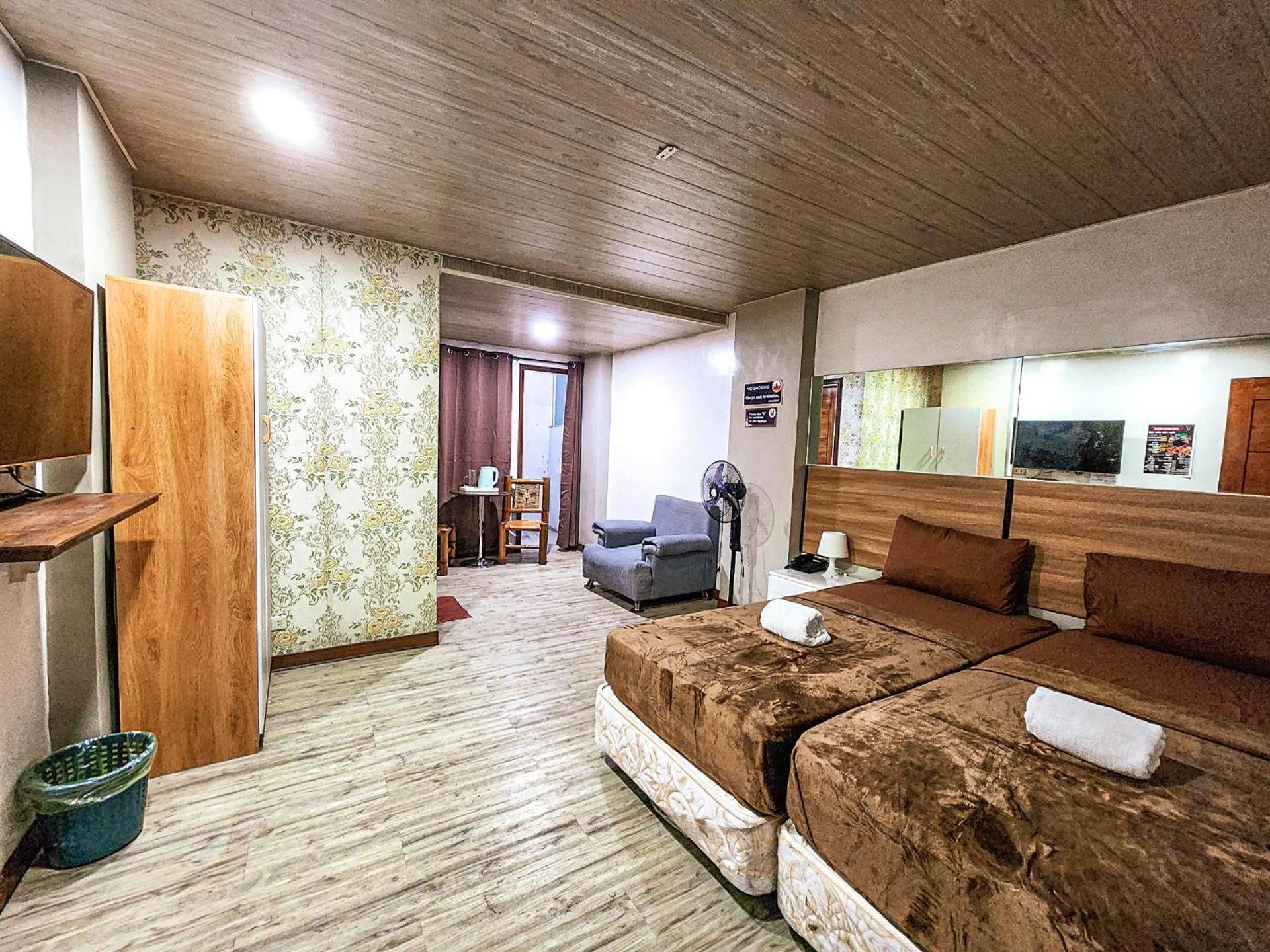 Standard Twin Room without View