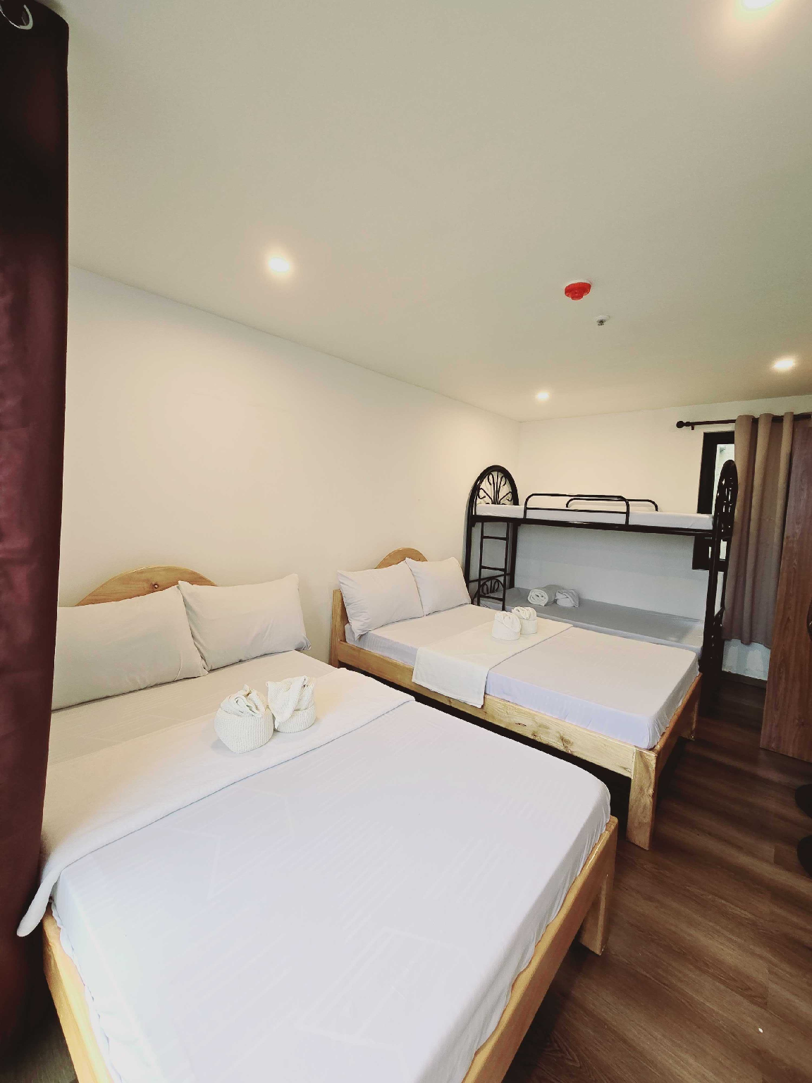 Superior Queen Room with Sofa - Non-Smoking
