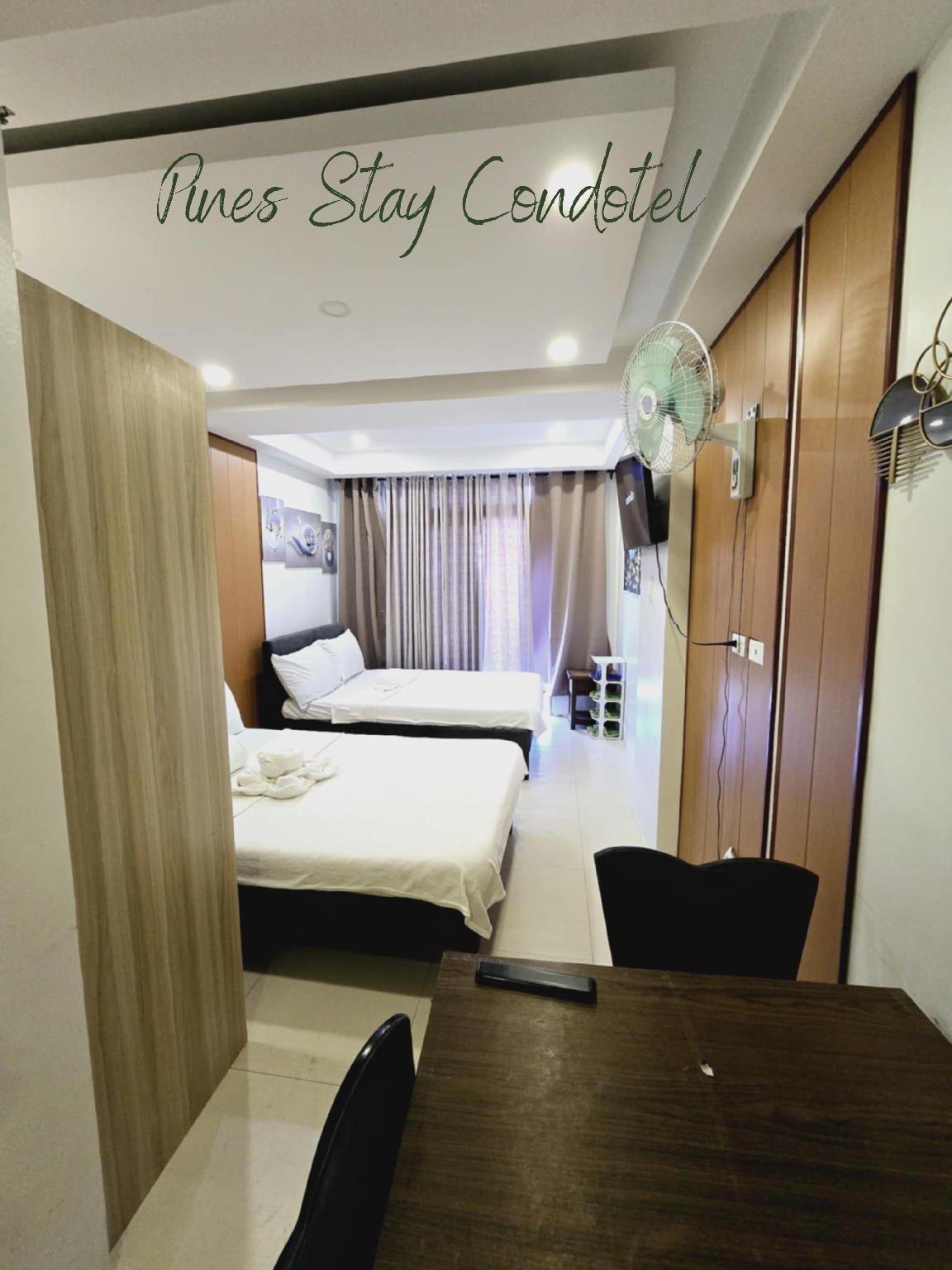 2 Bed Feature Non-Smoking