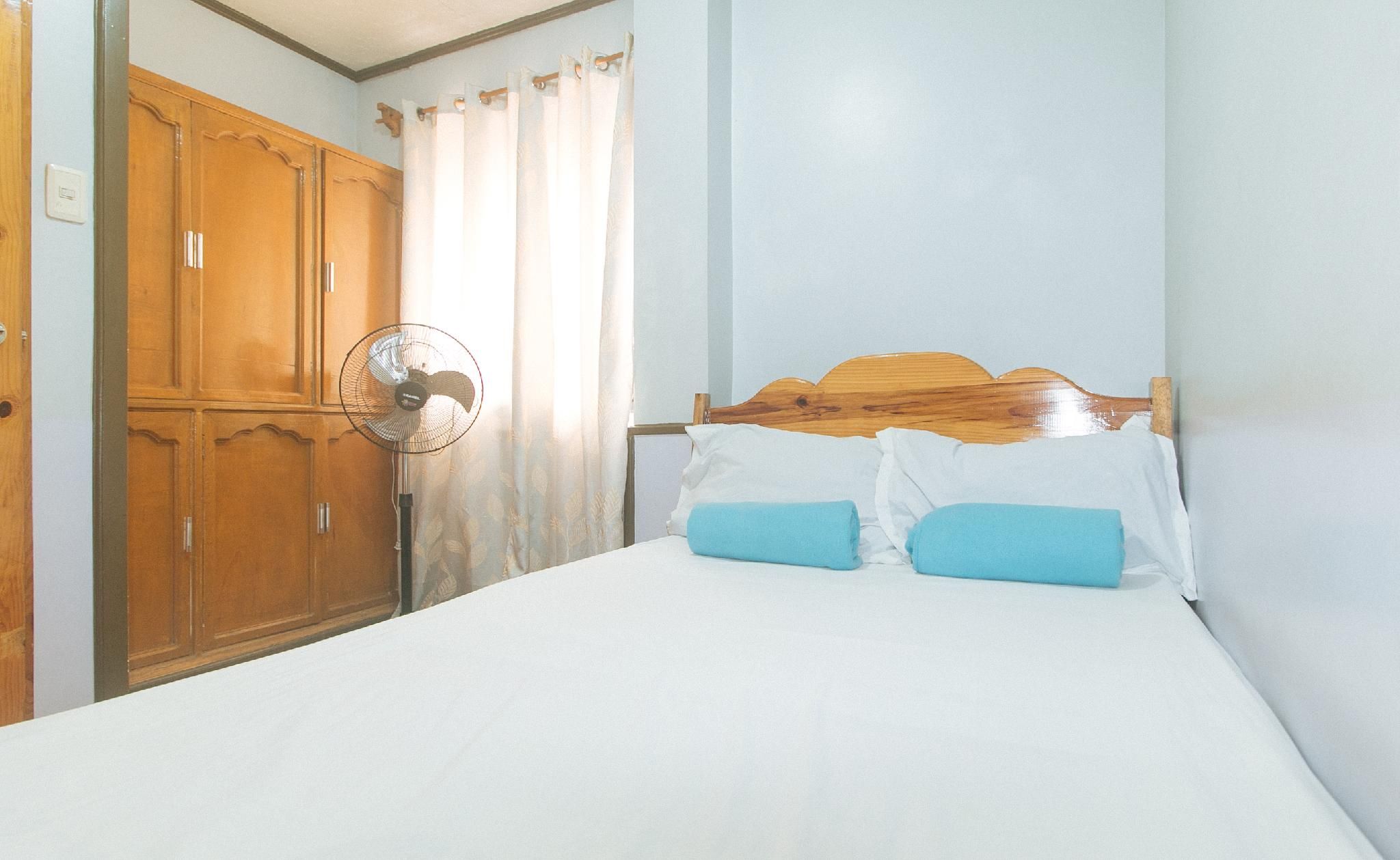Standard Room with Shared Bathroom