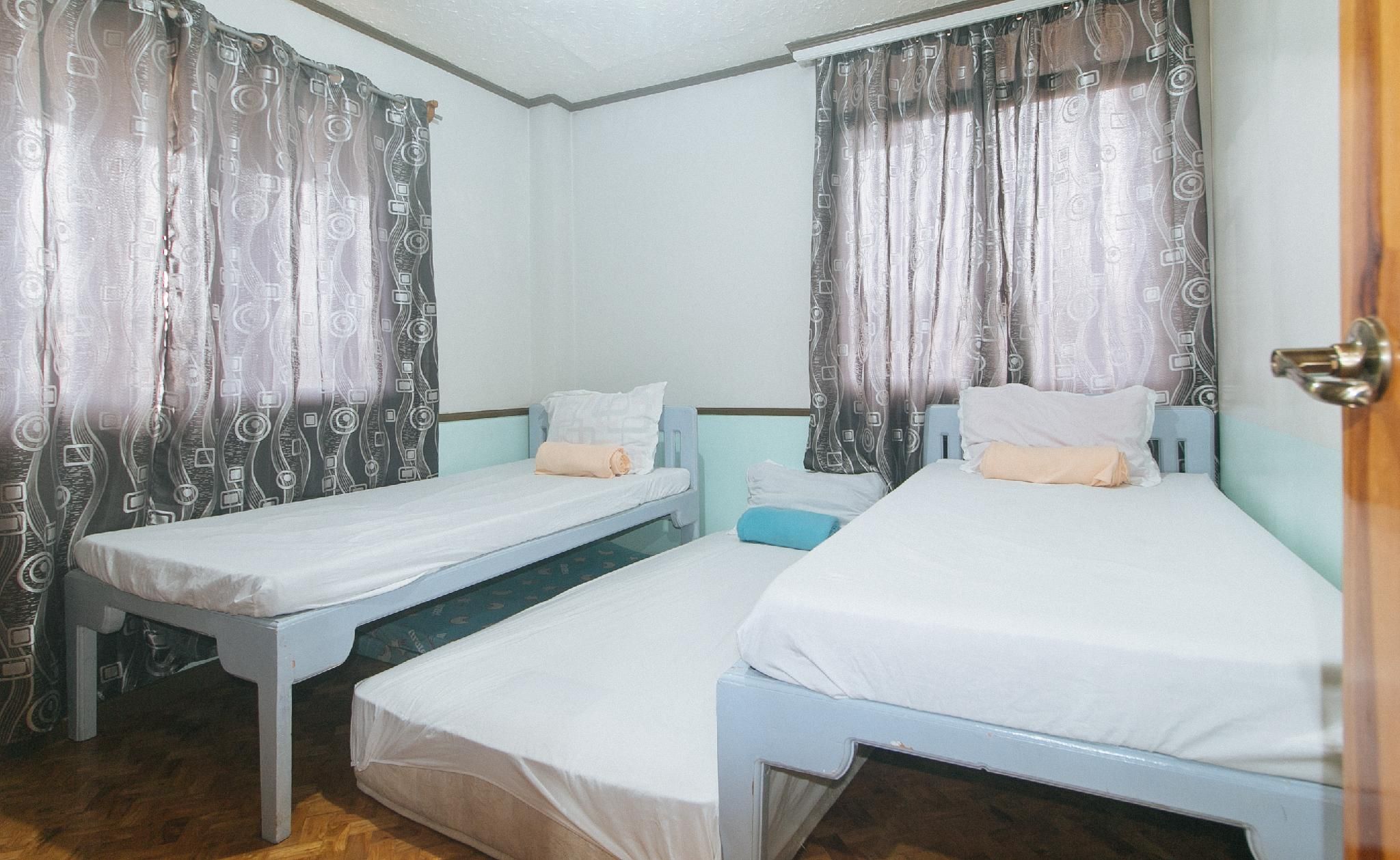 Triple Bedroom with Shared Bathroom