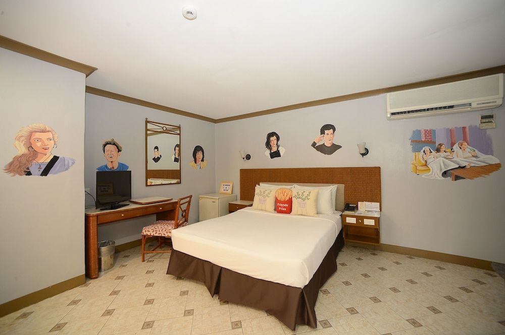 Golden Pine Hotel Masters Bedroom