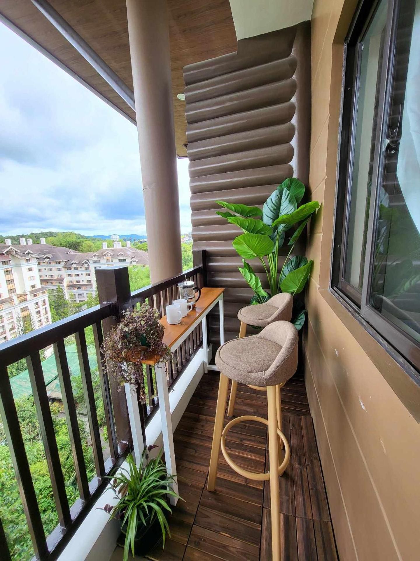 Apartment with Balcony