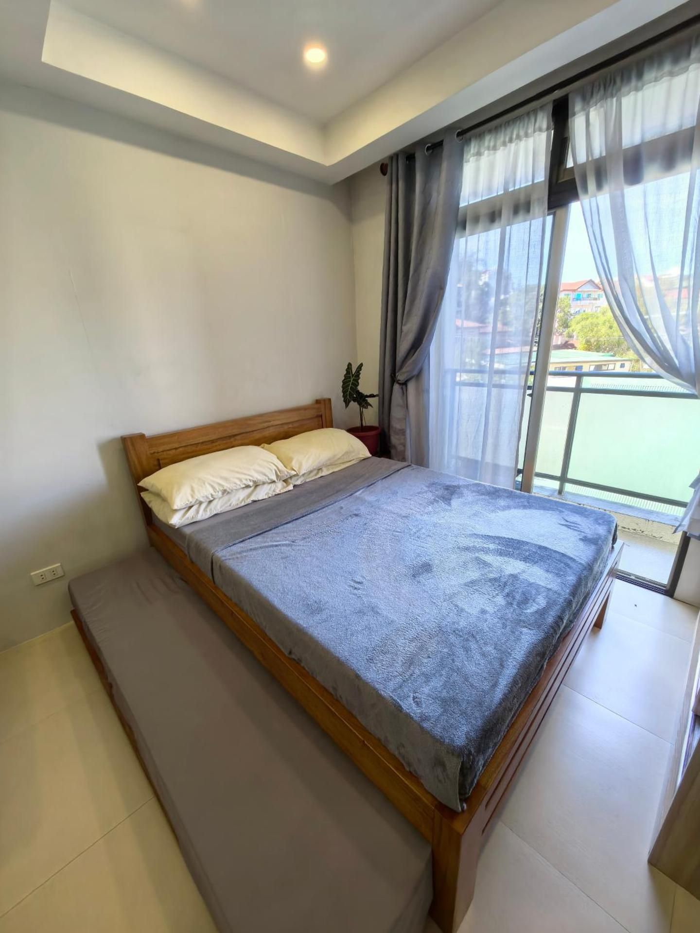 Megatower Residences 3(8F-34)