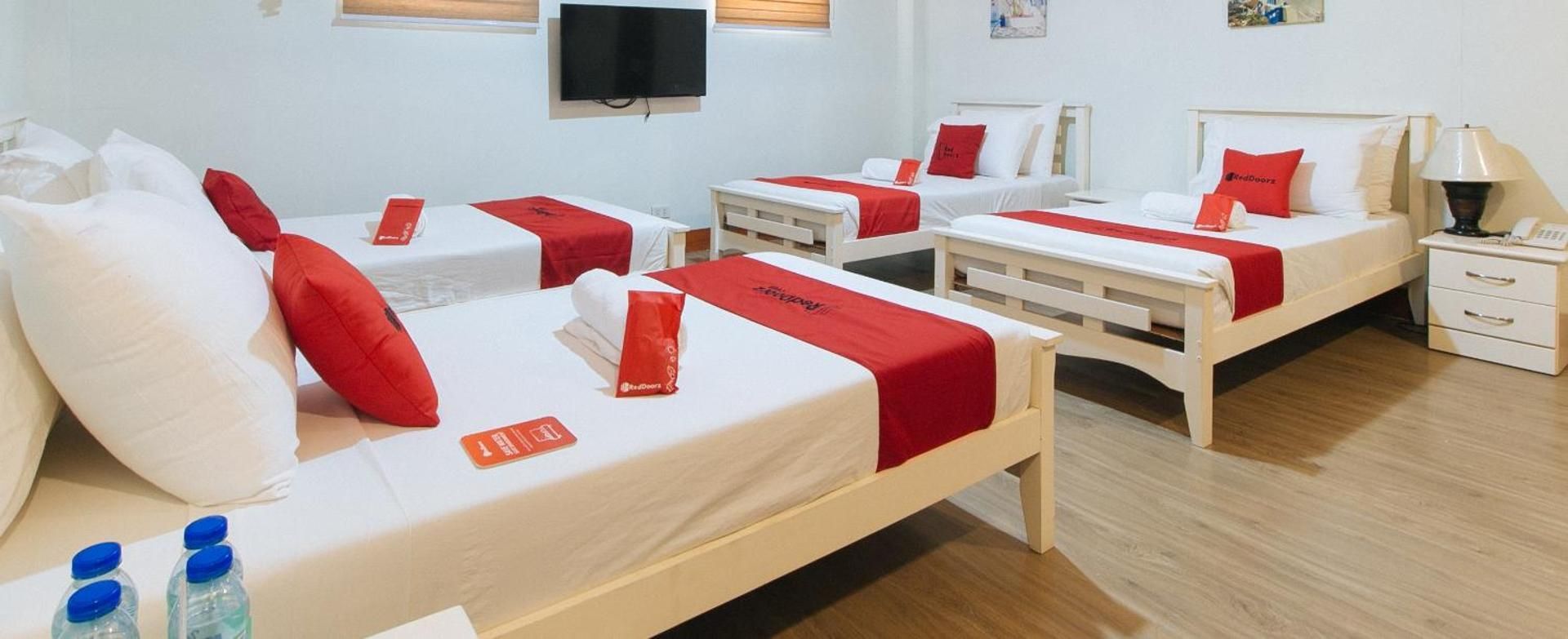 RedDoorz Room