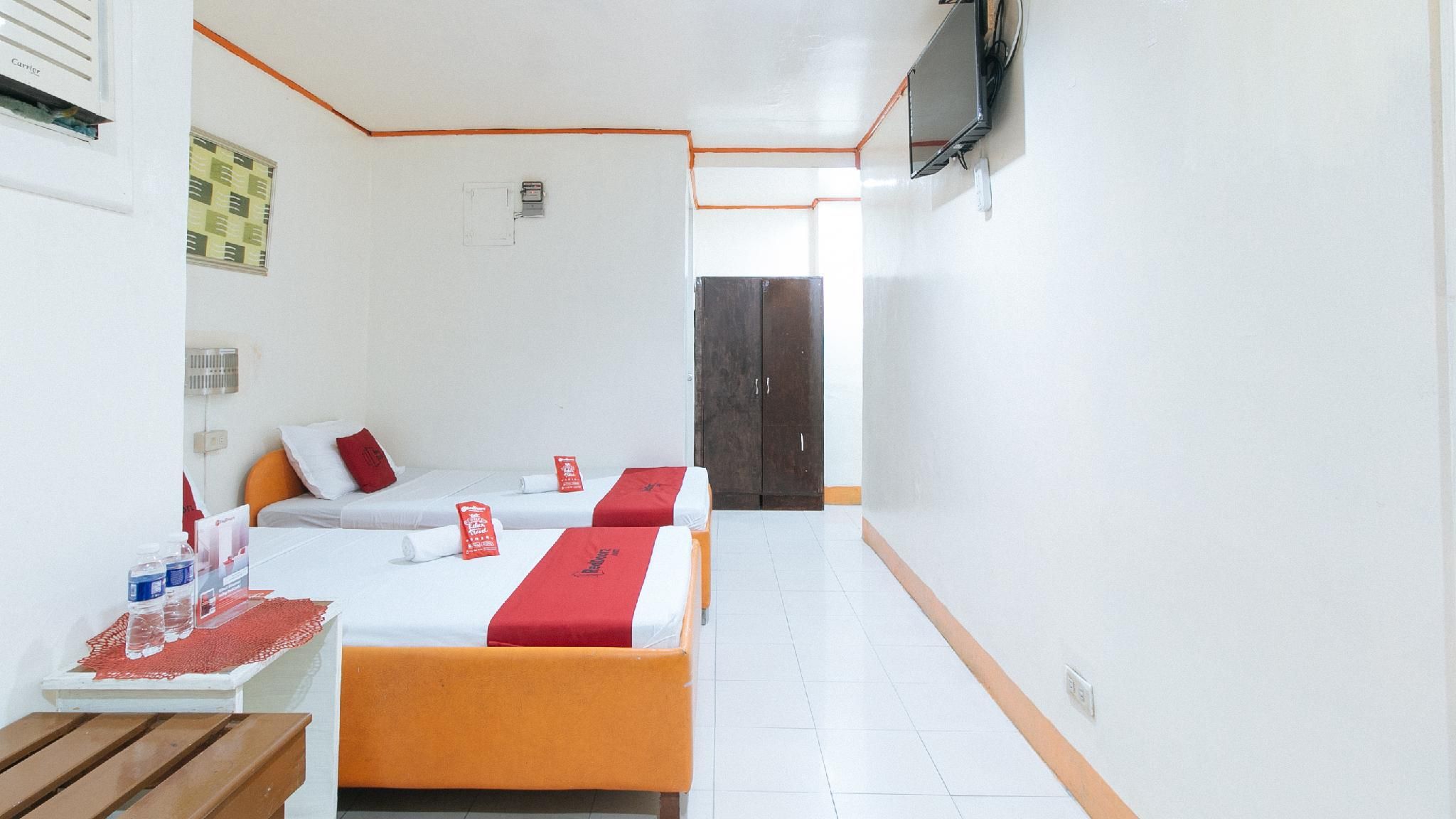 Standard Room with Shared Bathroom