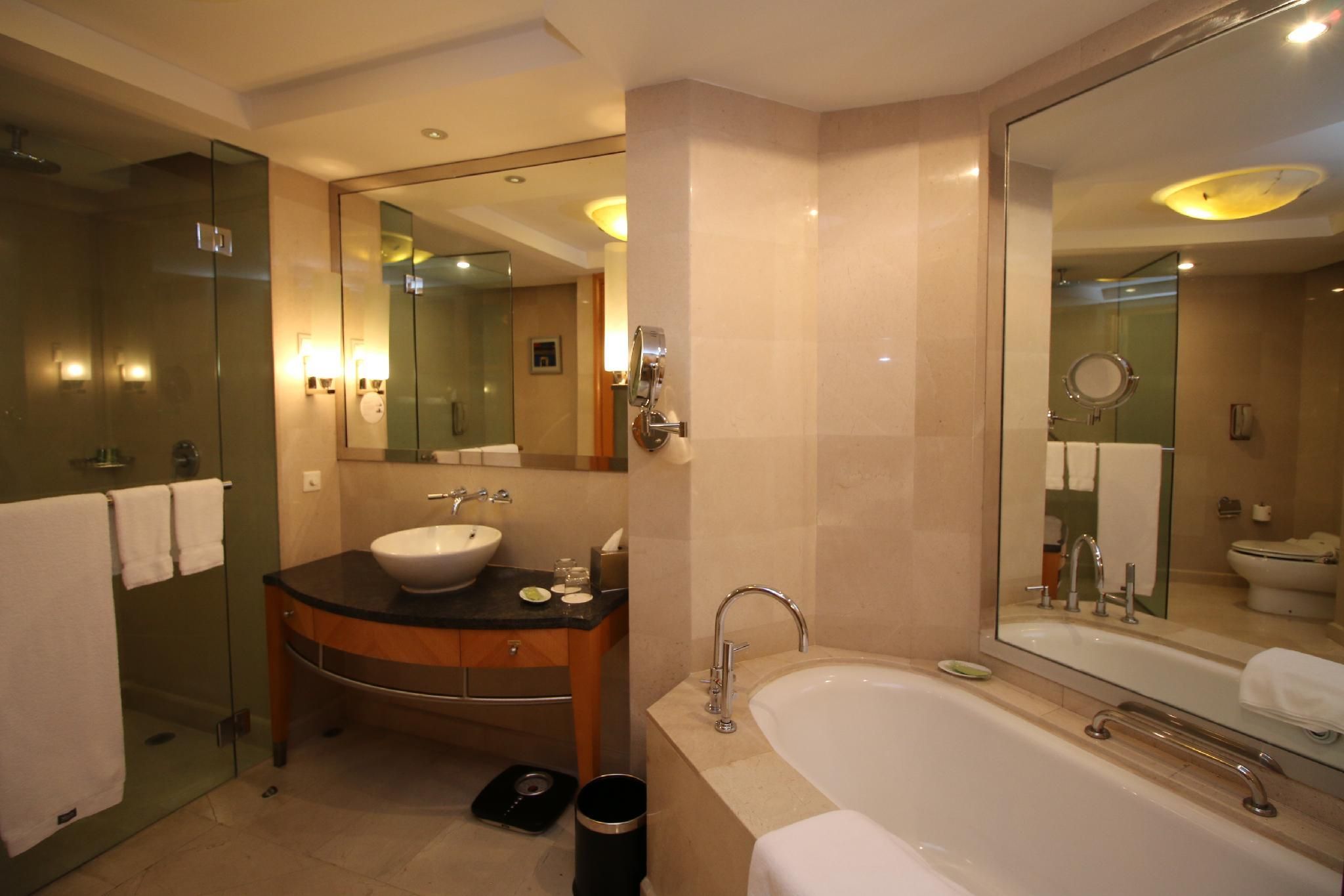 Renewal Twin Room, Guest room, 2 Twin, City view, Pool access, Poolside