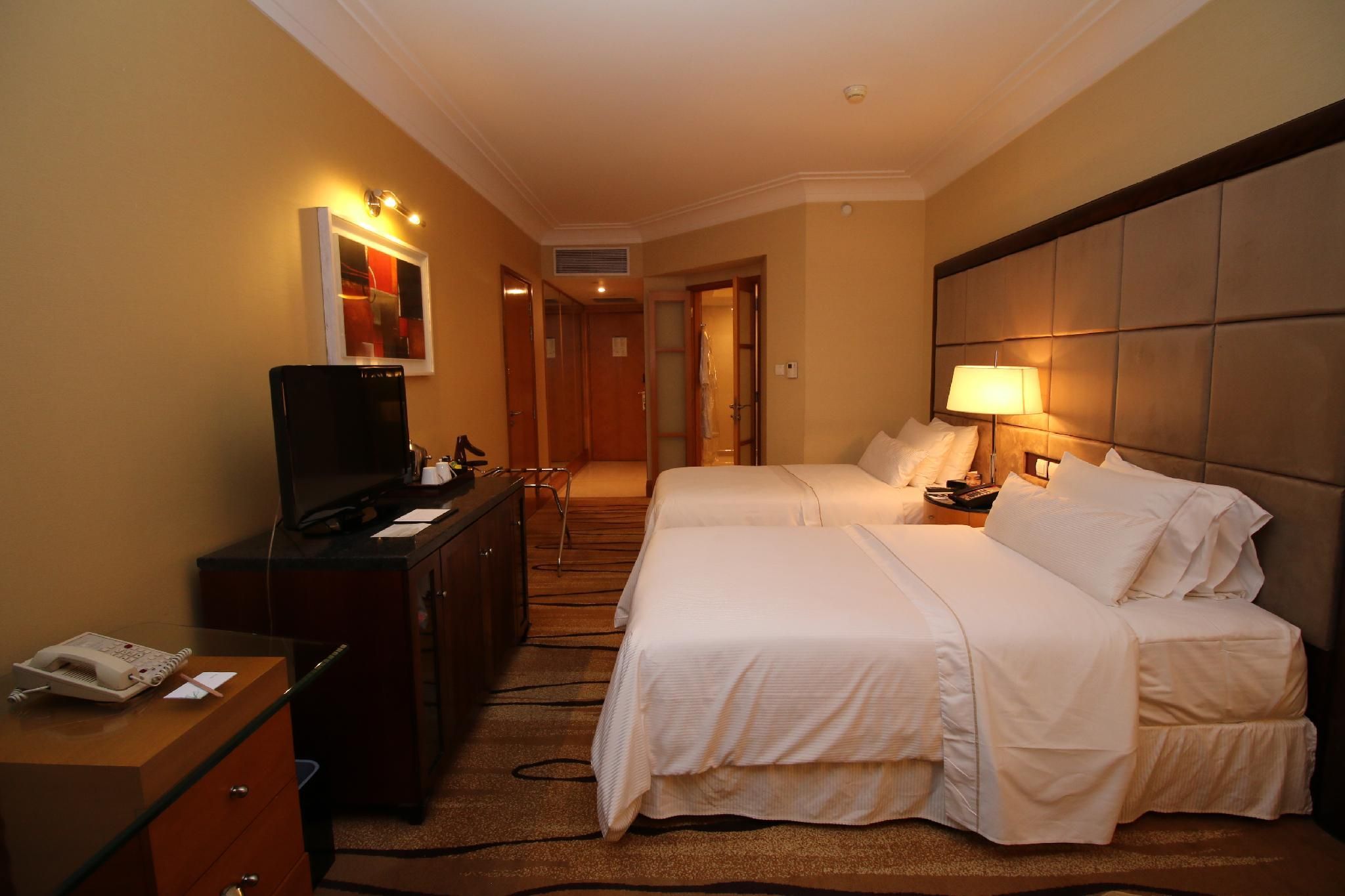 Renewal Twin Room, Guest room, 2 Twin, City view, Pool access, Poolside