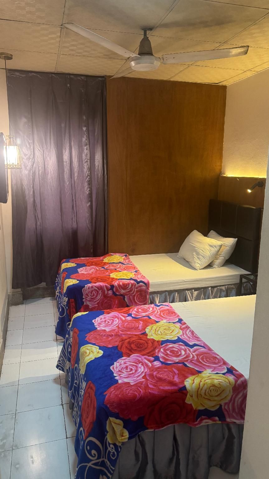 Hotel Pacific Fan Room 2