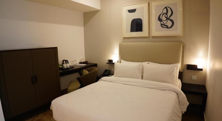Empyrean Dhaka City Centre Deluxe King Room 5