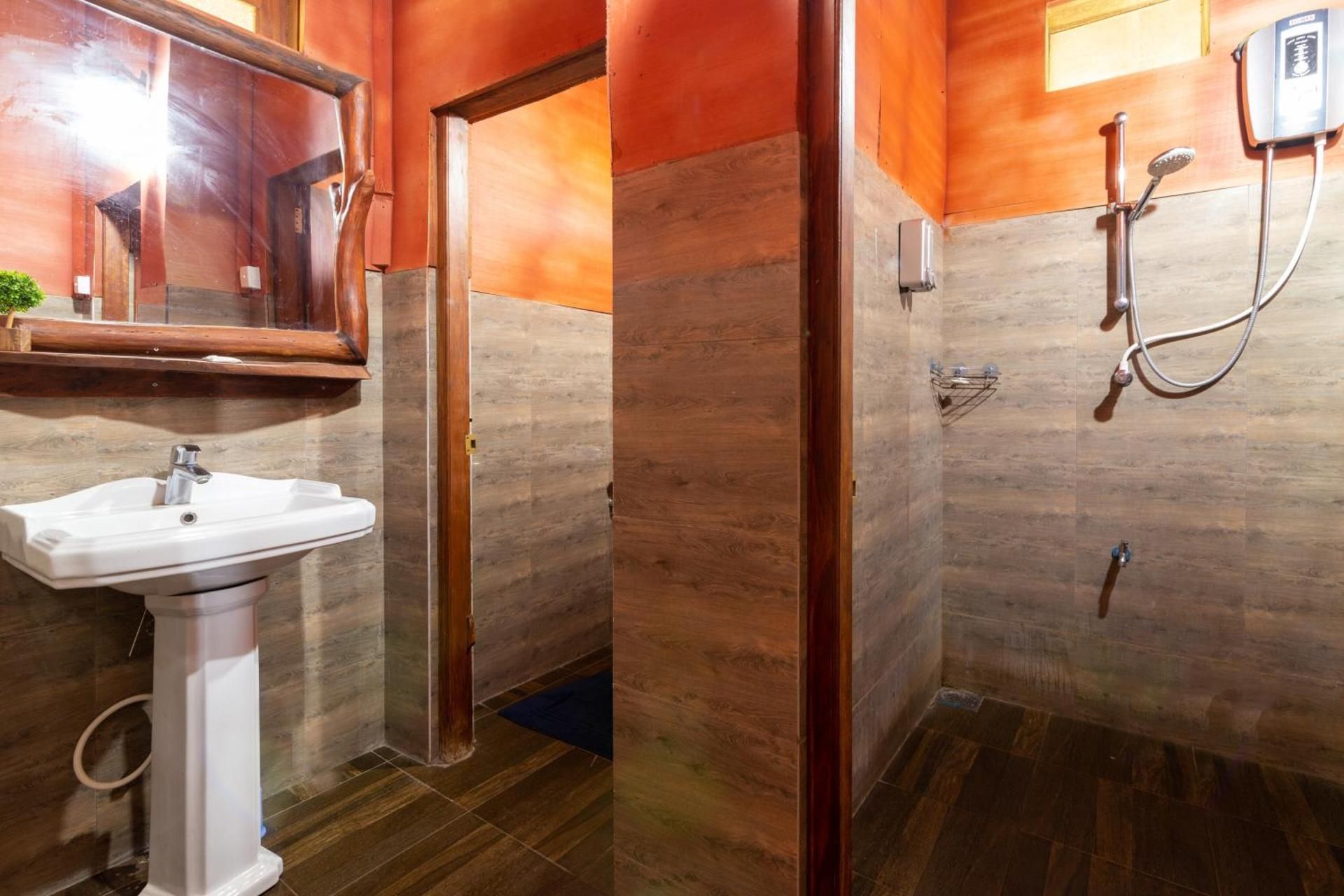 PANORAMIC Canopy Family Treehouse