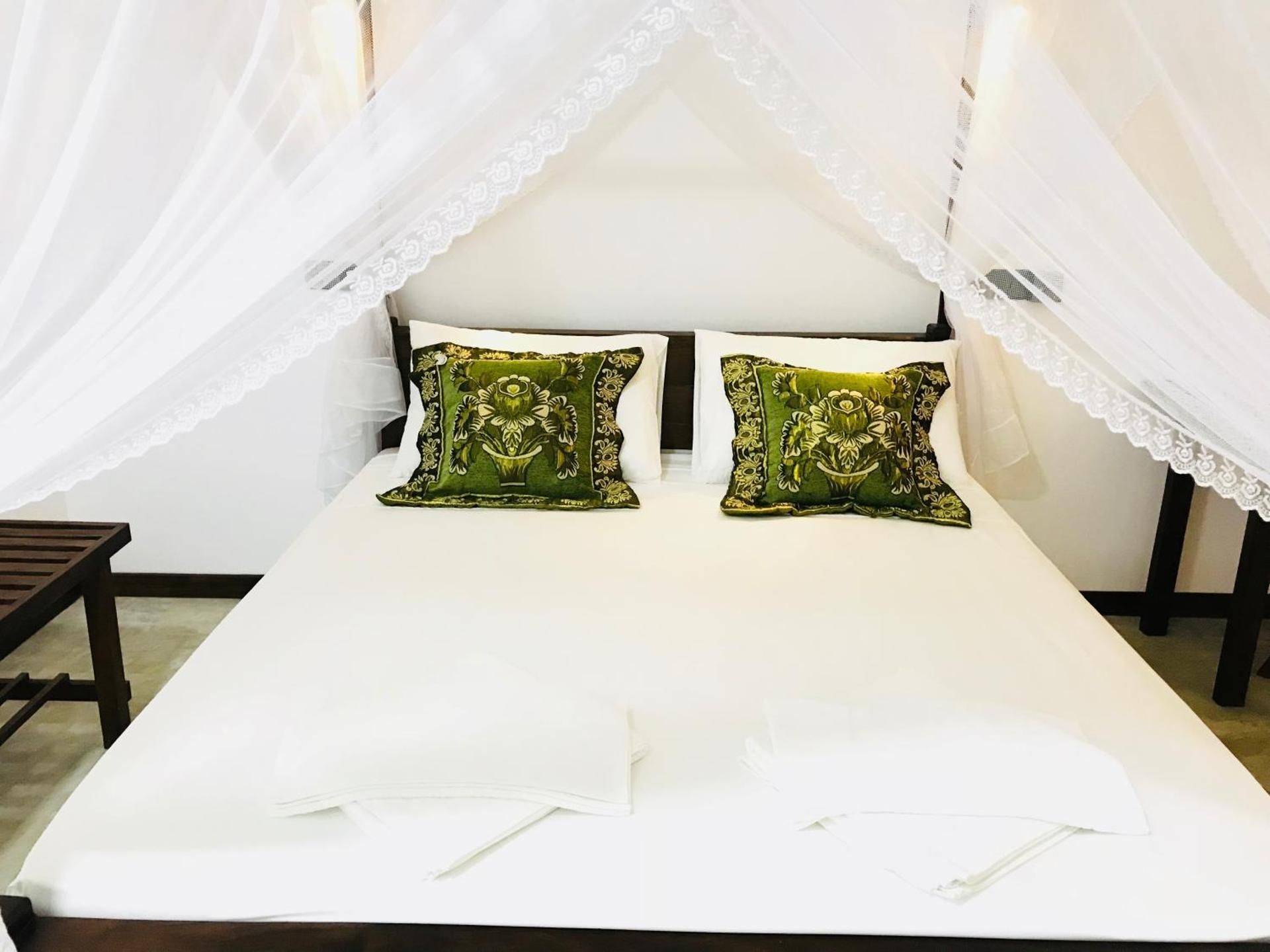 Sigiriya Rock Hide Deluxe Double Room