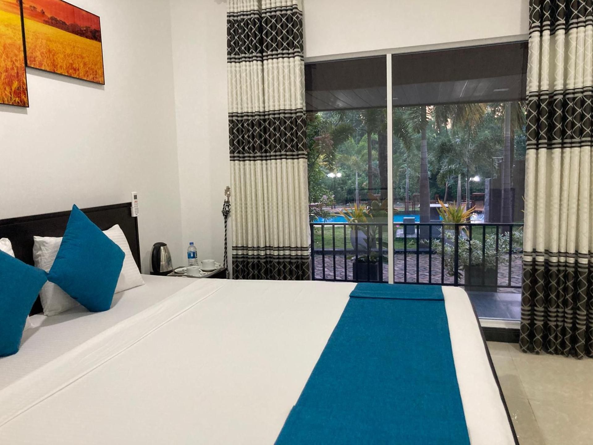 Queen Room