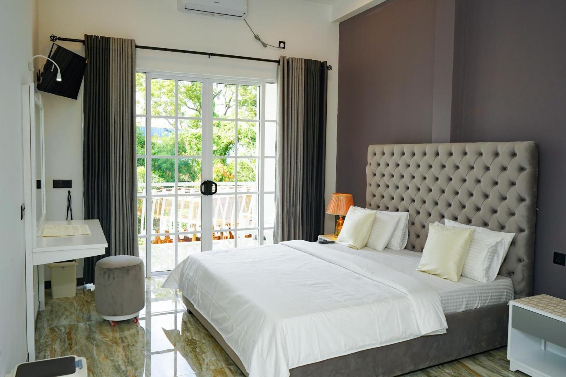 King Room with Balcony