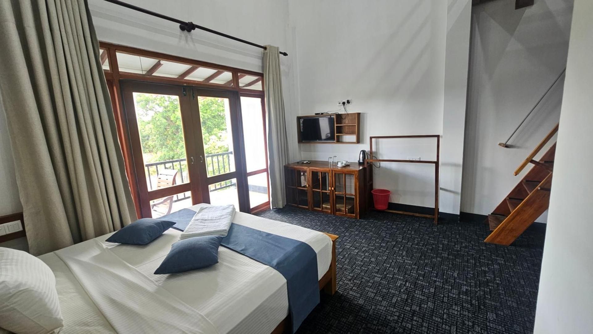 Amelia Resort Sigiriya Deluxe Family Room