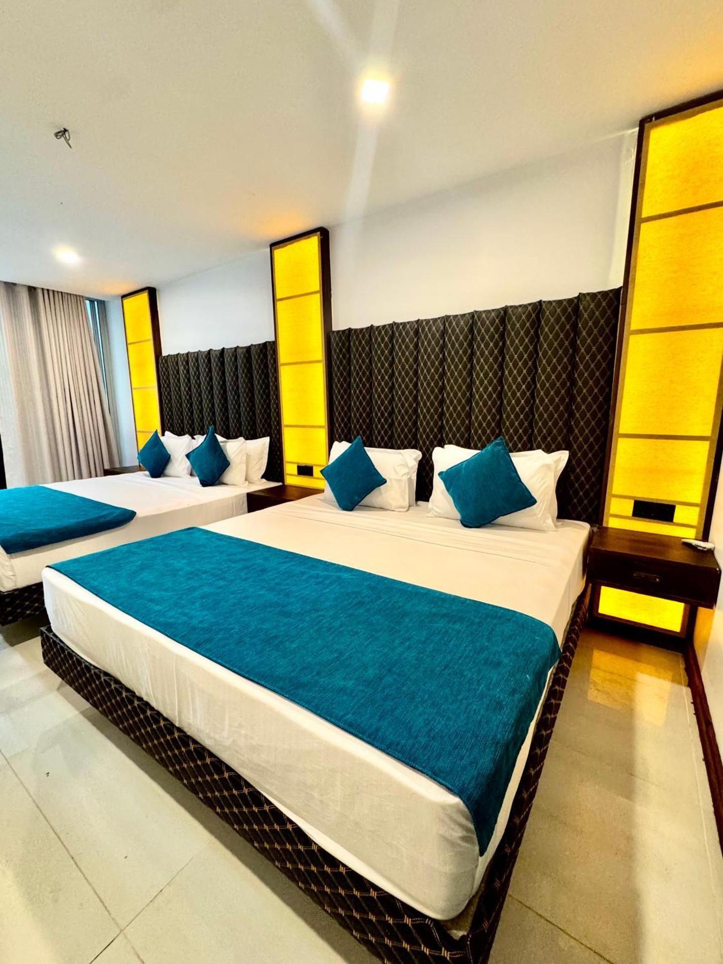 Deluxe Family Suite