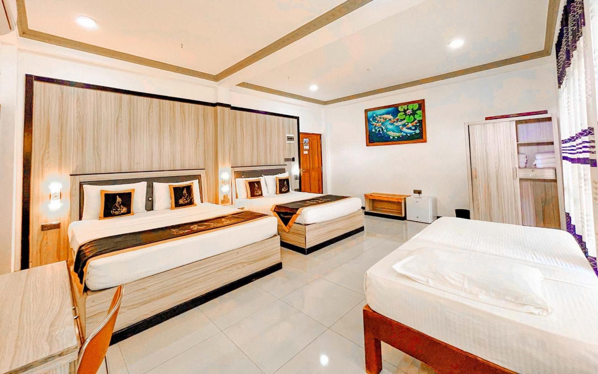 Deluxe Family Room