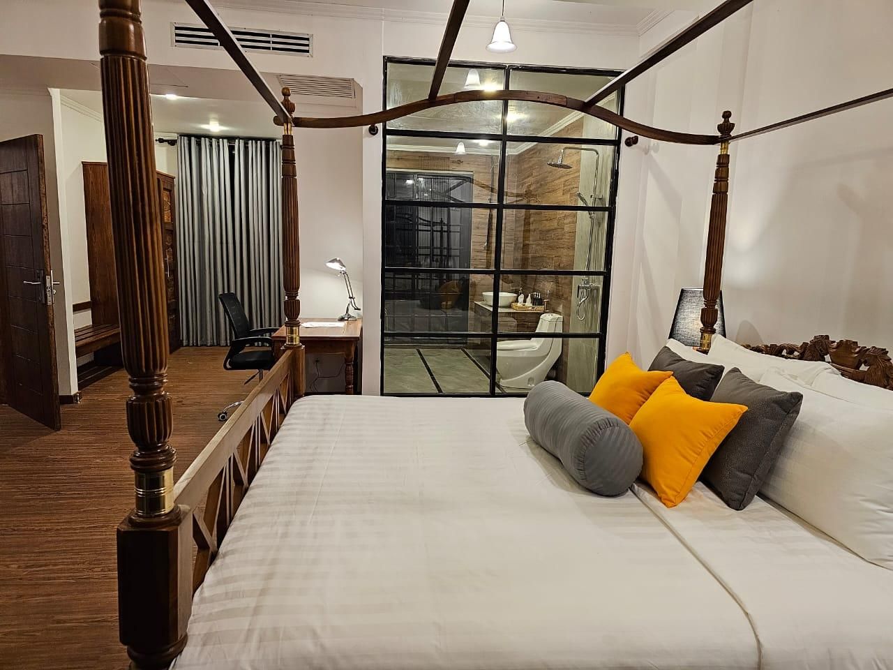 Suite with Private Bathroom