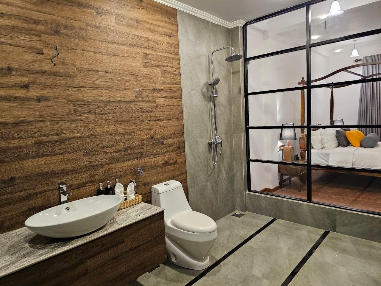 Suite with Private Bathroom