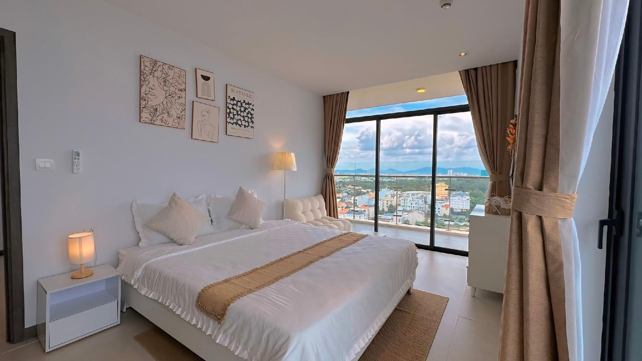 2-Bedroom Sea View Apartment