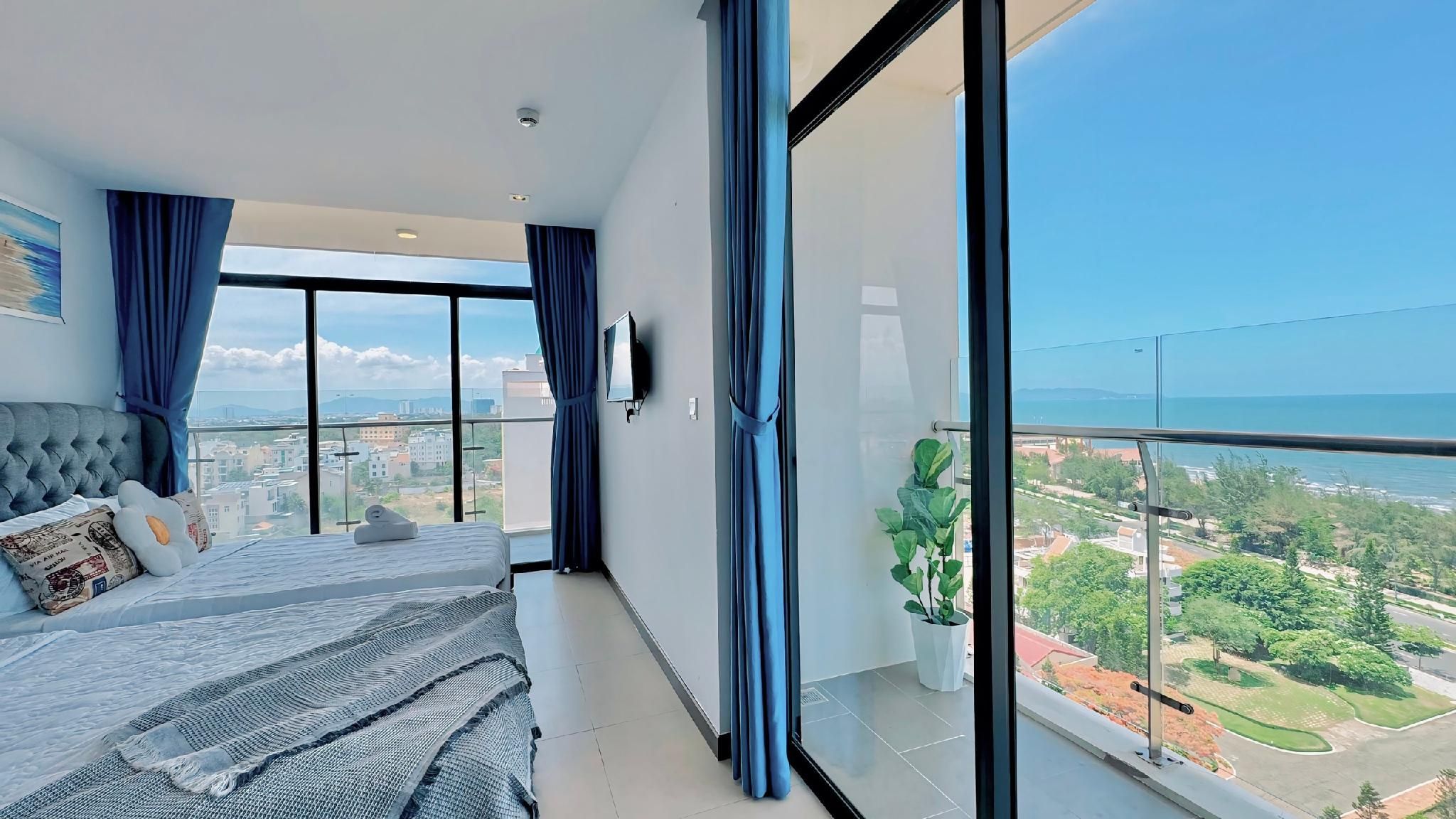 Two-Bedroom Ocean View Apartment