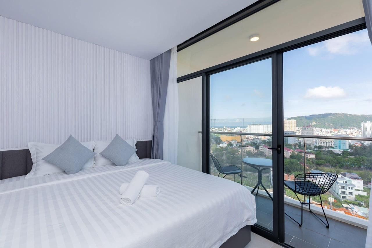 One Bedroom Apartment