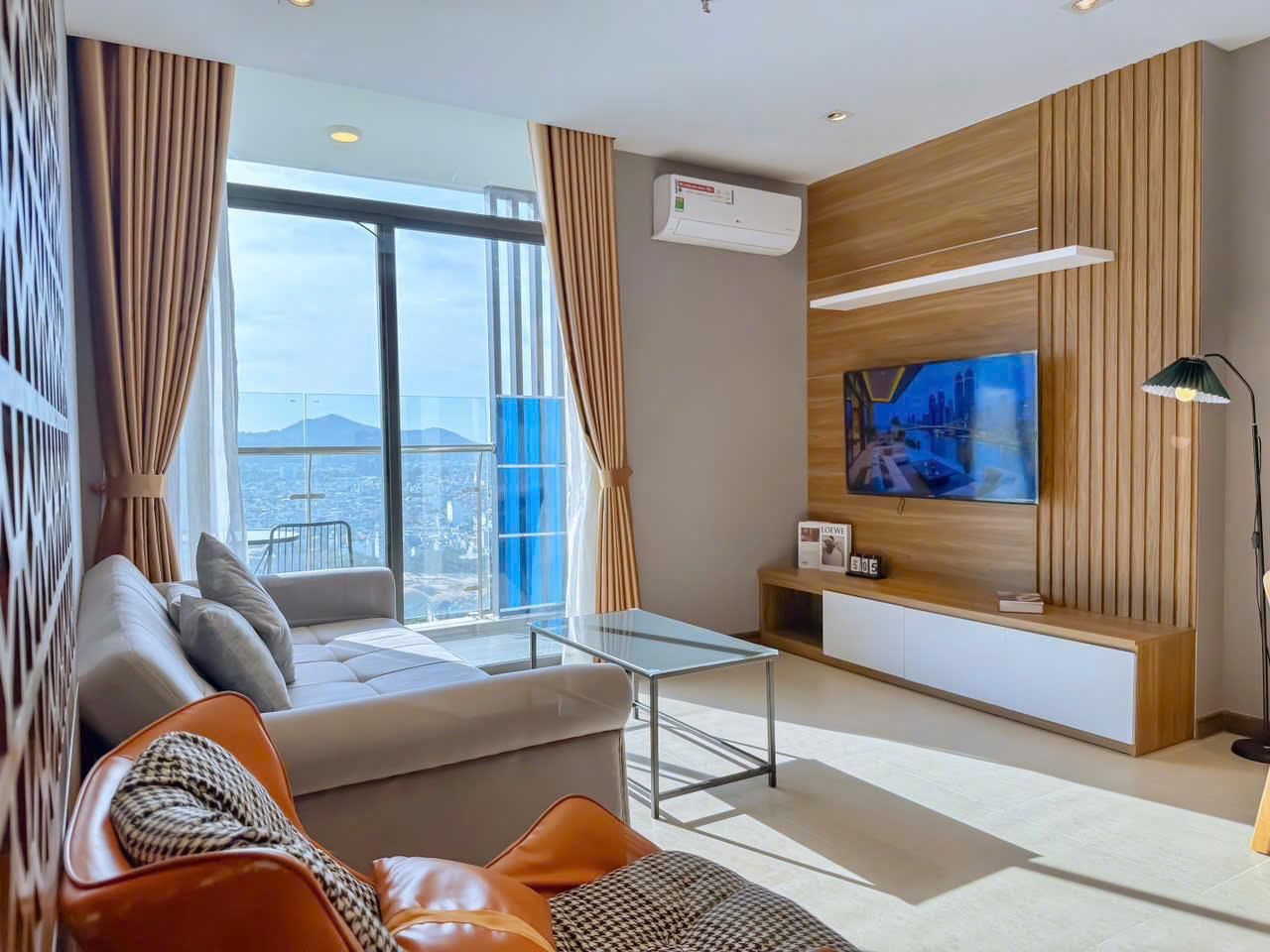1-Bedroom City View Apartment