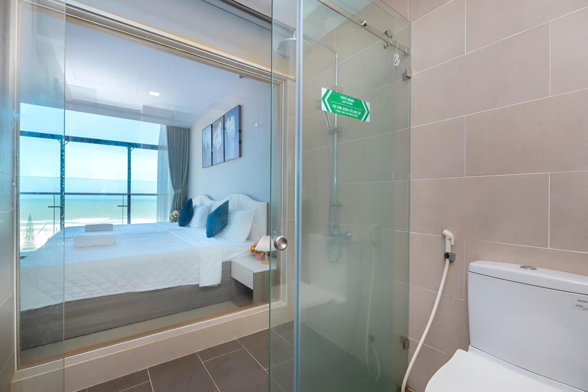 One-Bedroom Apartment With Ocean View