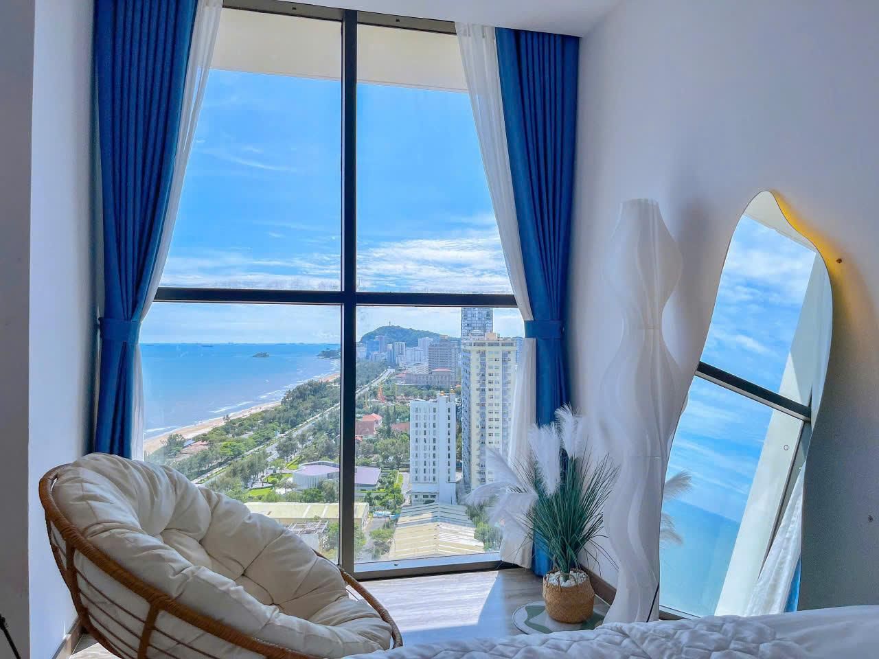 One Bedroom Apartment, Ocean View