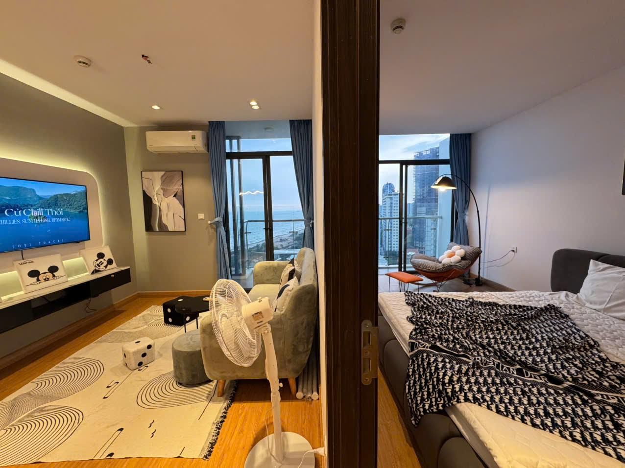 1-Bedroom Sea and City View Apartment