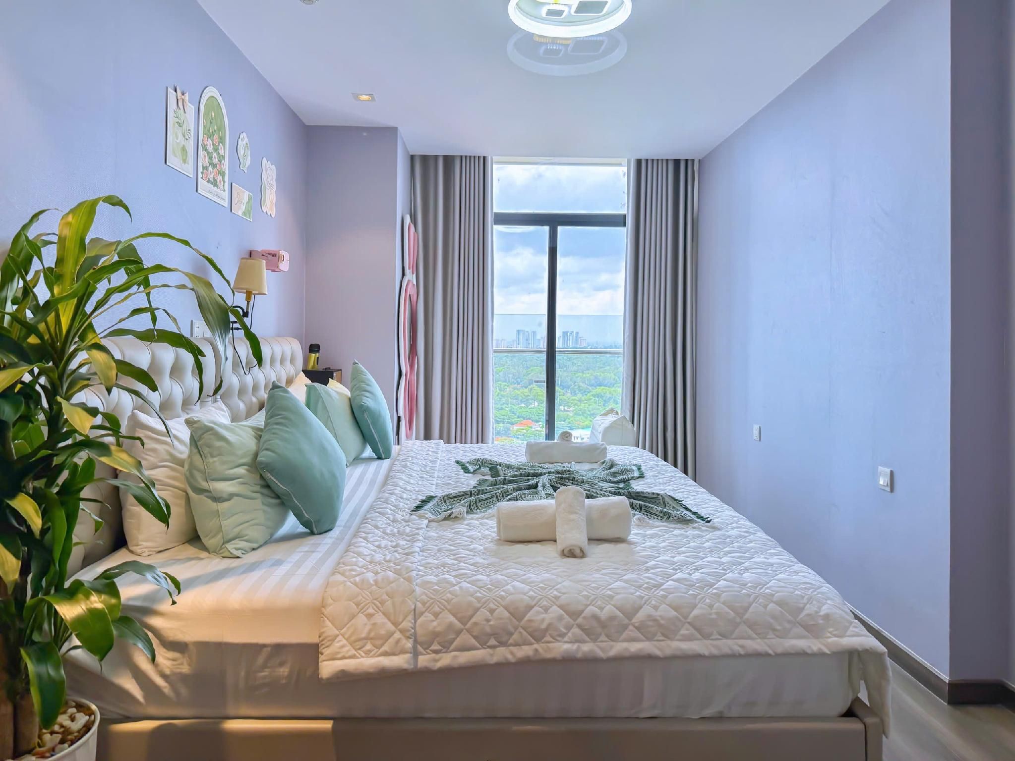 1-Bedroom Apartment Partial Sea View