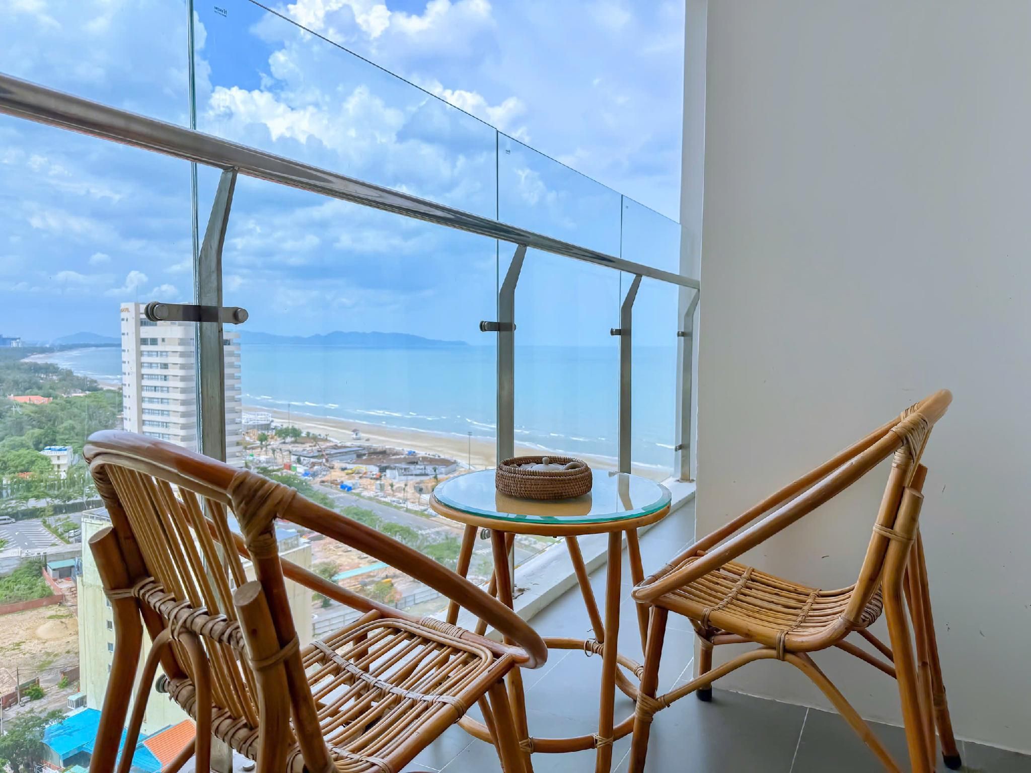 1-Bedroom Apartment Partial Sea View