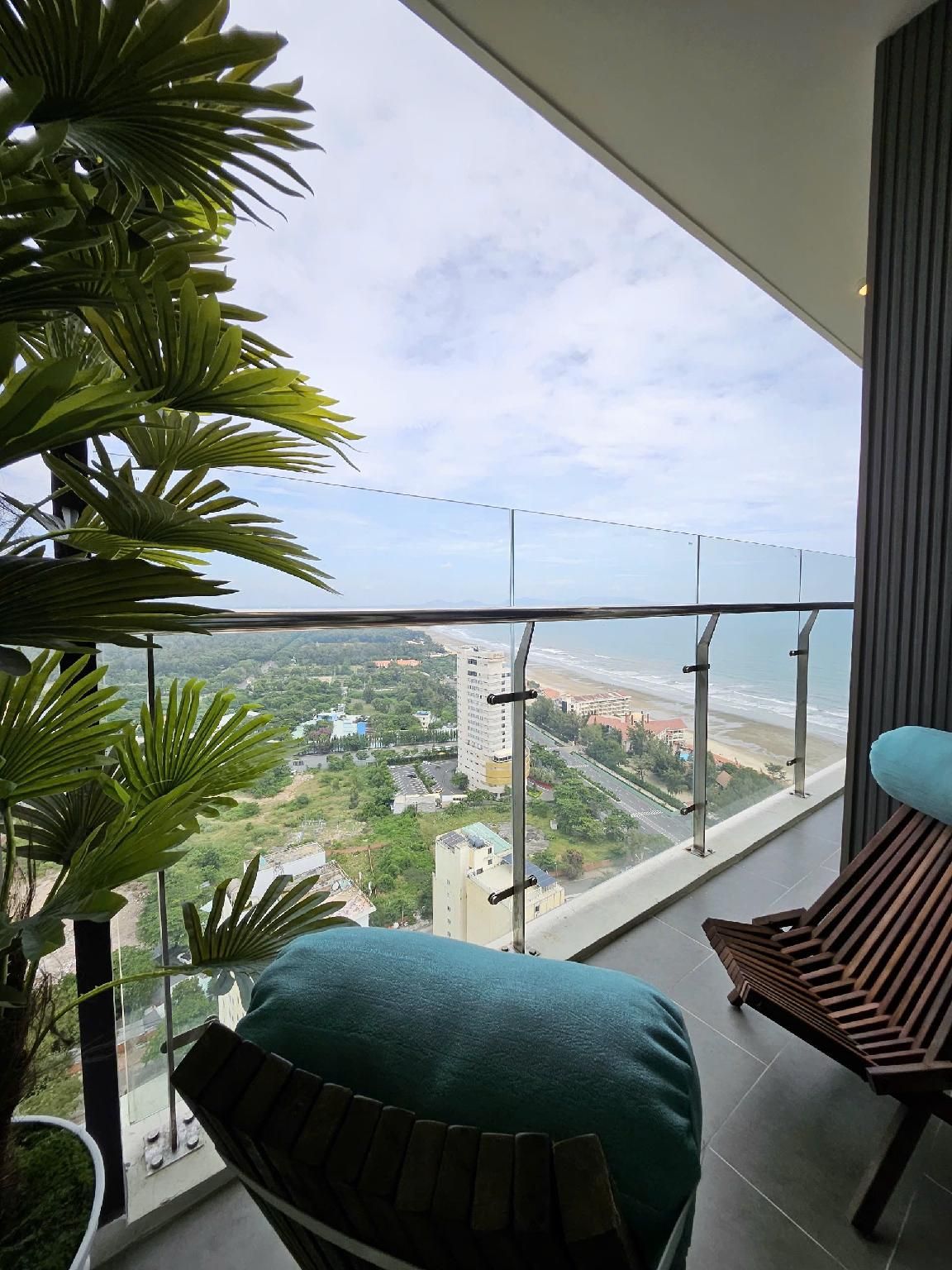 1-Bedroom Sea View Apartment