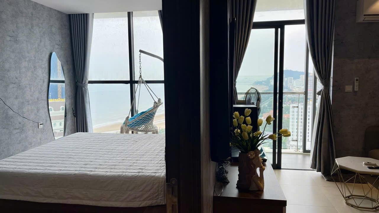 1-Bedroom Sea View Apartment
