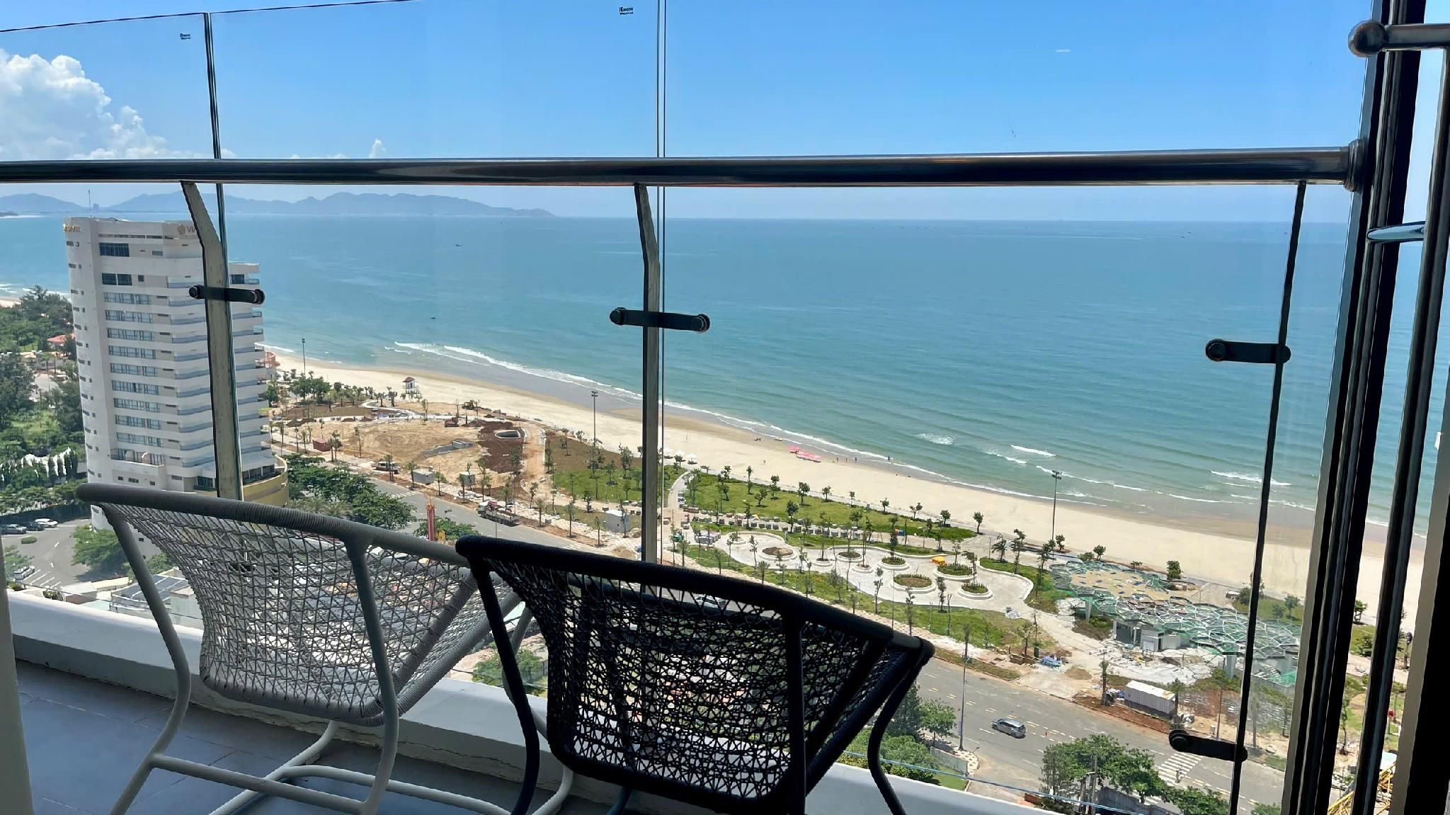 1-Bedroom Ocean View Apartment