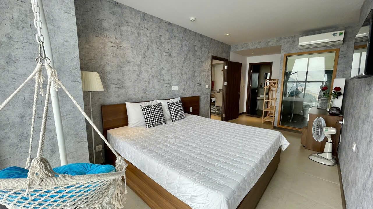 1-Bedroom Sea View Apartment