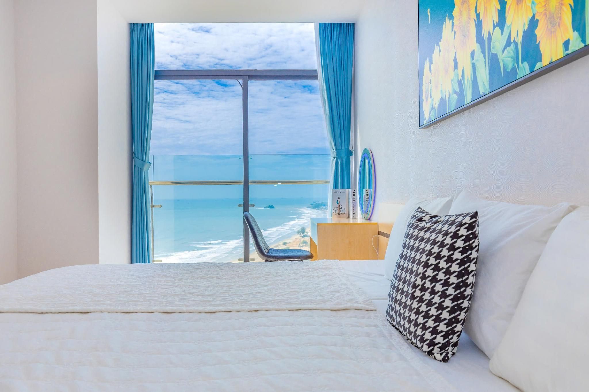 One Bedroom Apartment - Balcony