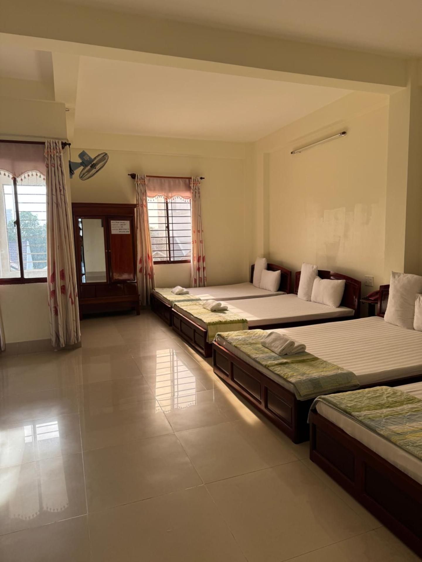 Deluxe Family Room