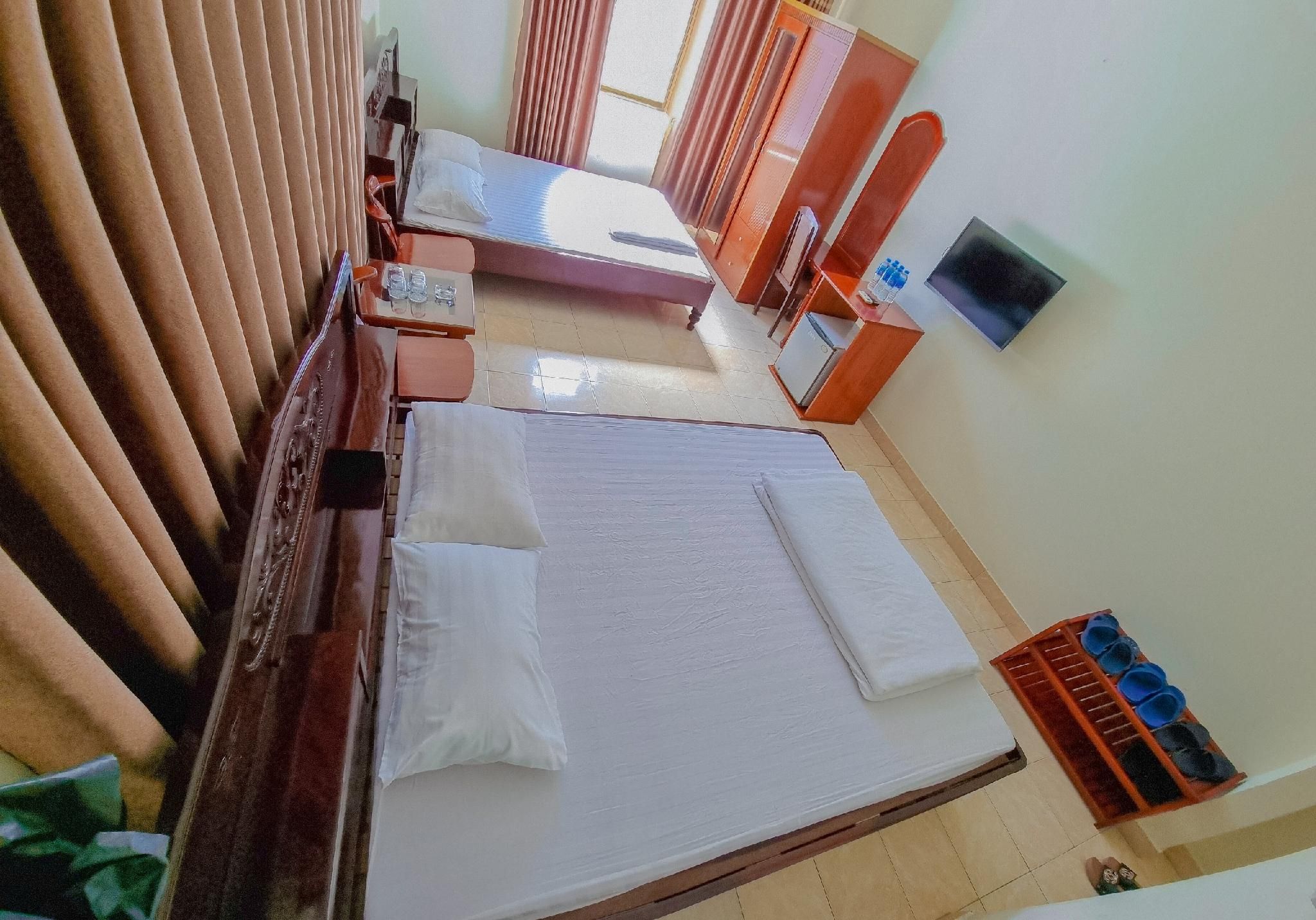 Quadruple Room with 2 Queen Beds