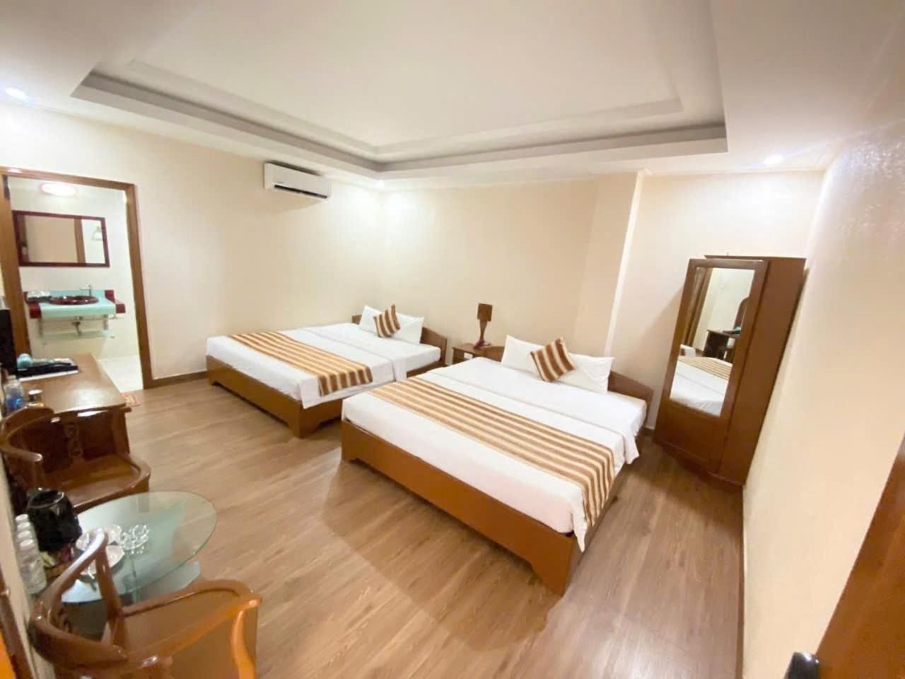 Deluxe Family Room