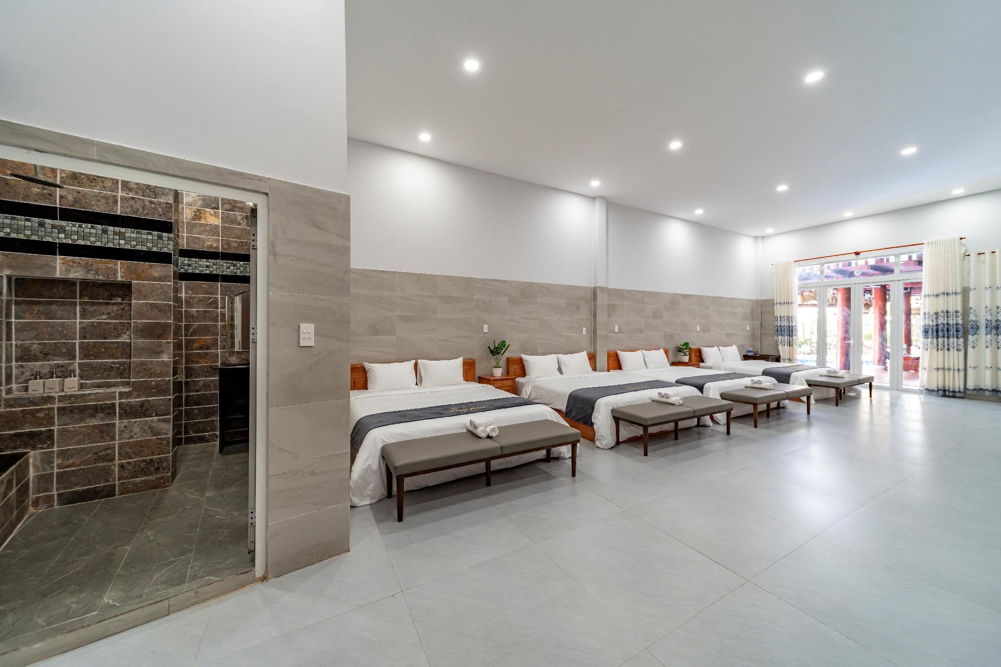 Lake View Family Room