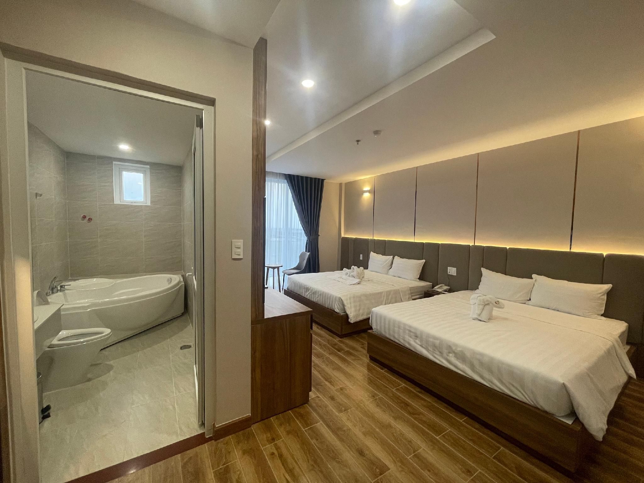 HOTRAM GOLDEN HOTEL 2 King Beds