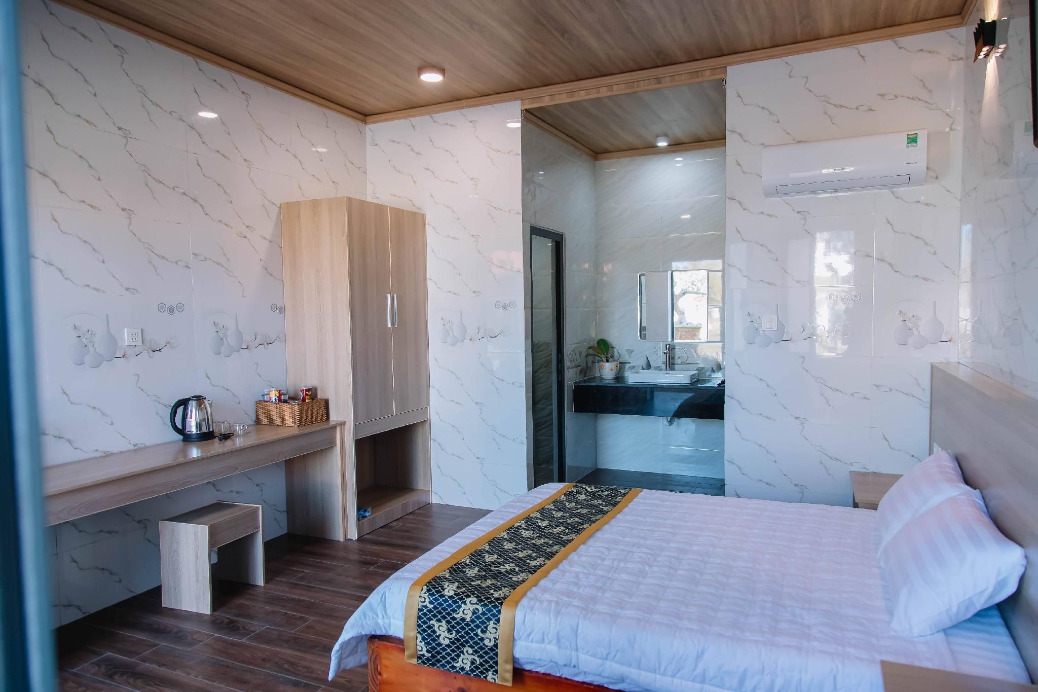Standard Room -- 1 Bed